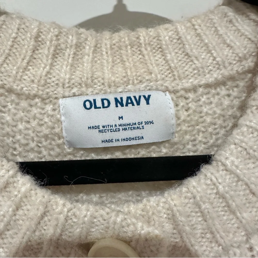 Old Navy Women's Beige Cable Knit Cardigan - Picture 3 of 4